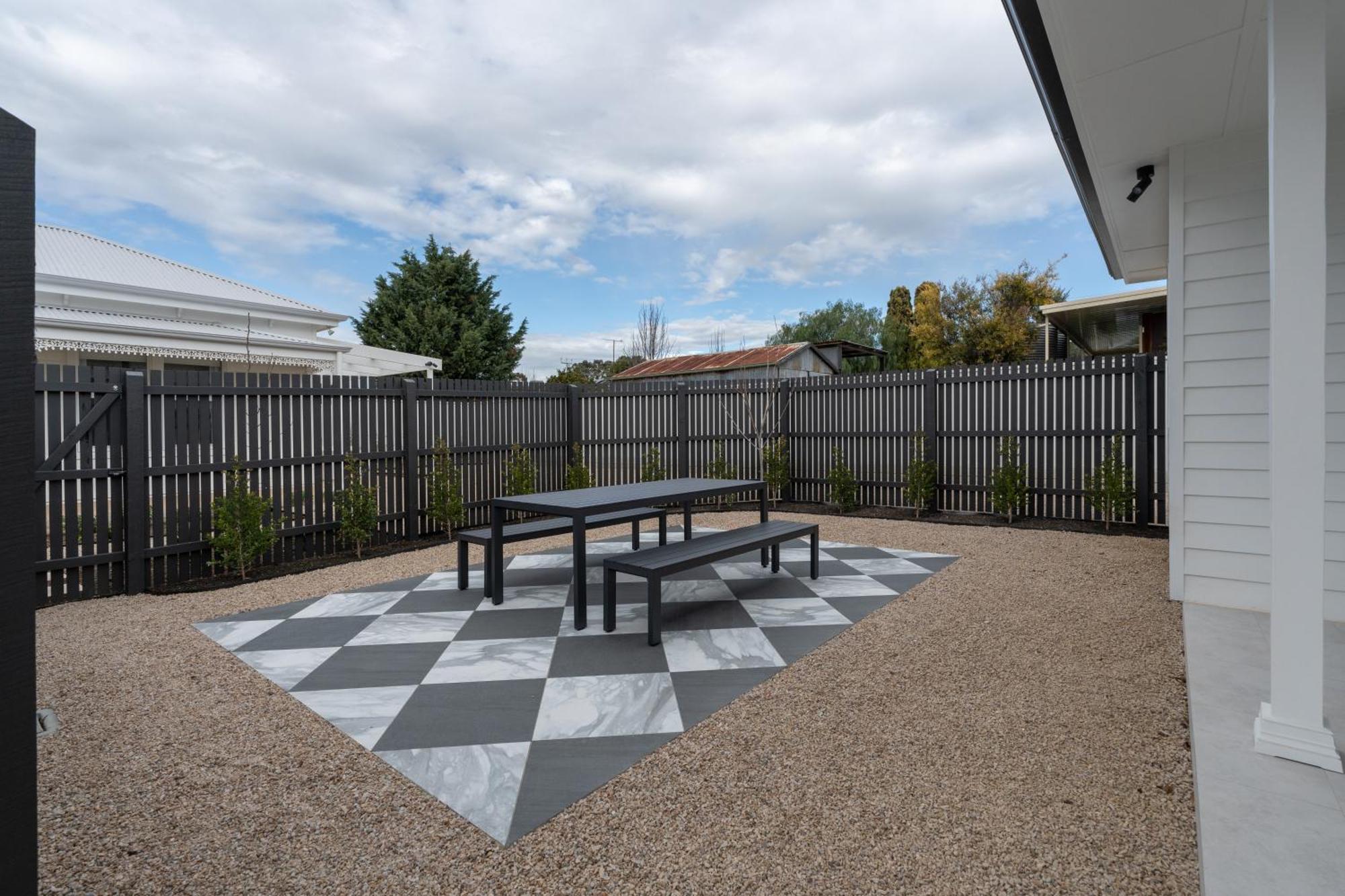 Field Street - 2 Bedroom House - Centrally Located Luxury Villa Mclaren Vale